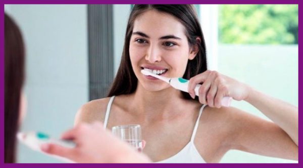 niềng răng xong giúp vệ sinh răng miệng dễ dàng hơn