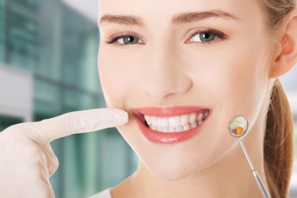 Quá trình trồng răng implant có đau không?