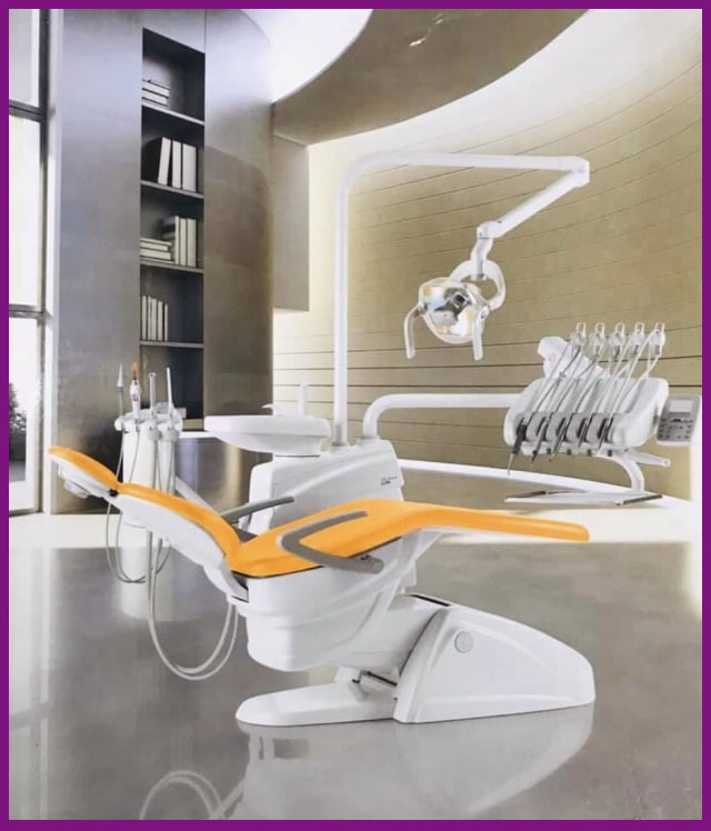 máy móc, trang thiết bị hiện đại sẽ hỗ trợ quá trình lấy tủy răng diễn ra suôn sẻ và thành công