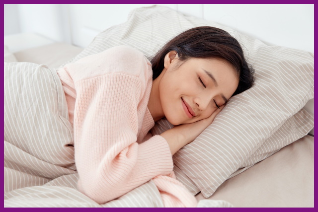 trước khi đi ngủ, hãy tháo hàm giả để nướu được nghỉ ngơi, tránh gây hiện tương viêm nhiễm