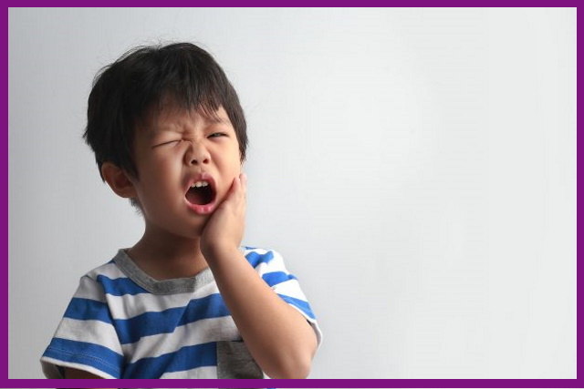 viêm tủy răng có thể gây đau cho trẻ nhỏ
