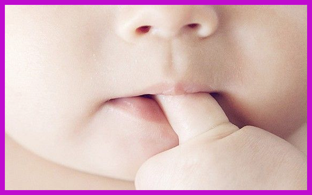 biểu hiện mọc răng ở trẻ là gì