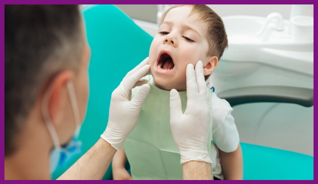 đừng quên đi trẻ đi thăm khám răng định kỳ để phát sớm những dấu hiệu bất thường ở răng miệng của trẻ