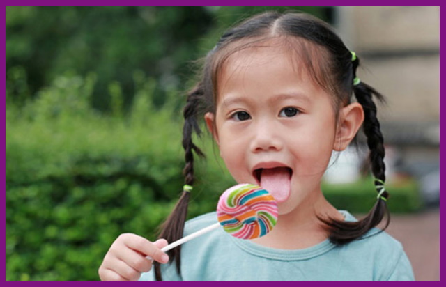 sâu răng là bệnh lý rất phổ biến ở trẻ em do tiêu thụ đồ ngọt nhiều