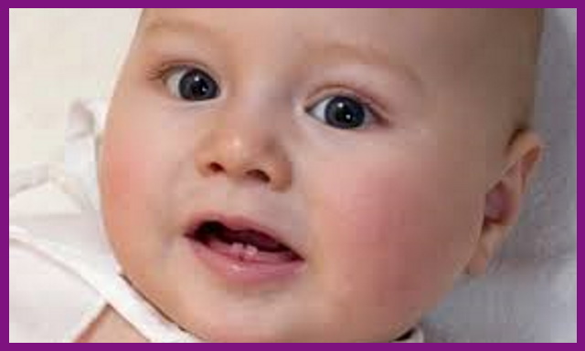 thông thường bé mọc răng bắt đầu từ lúc 6 tháng tuổi