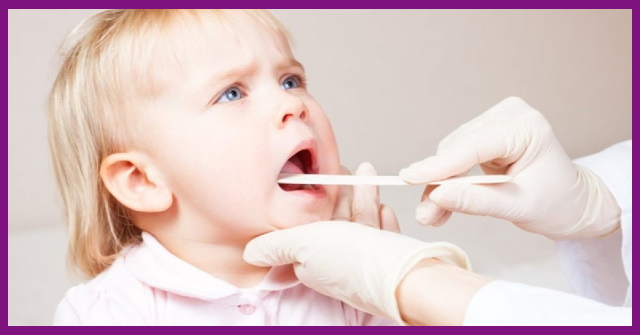 khám răng sẽ giúp bác sĩ theo dõi được tình hình sức khỏe răng miệng ở trẻ