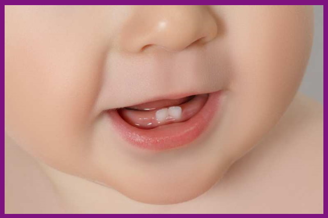 trẻ em mọc răng là cột mốc đáng nhớ đầu đời của bé