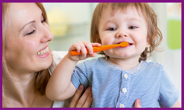 sau nhổ răng cần dạy bé cách vệ sinh răng miệng để bảo vệ hàm răng cho bé