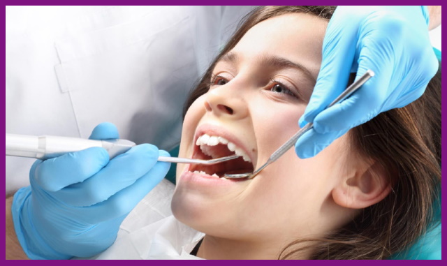 nên lựa chọn phòng khám nha khoa uy tín để khám răng cho trẻ con