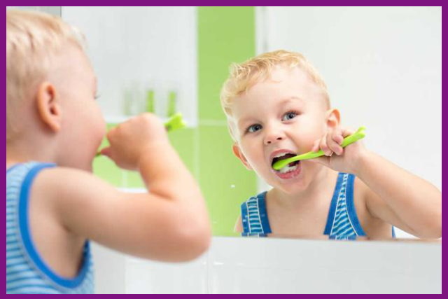 cần dạy trẻ cách vệ sinh răng miệng hàng ngày sau khi đưa đến nha khoa khám