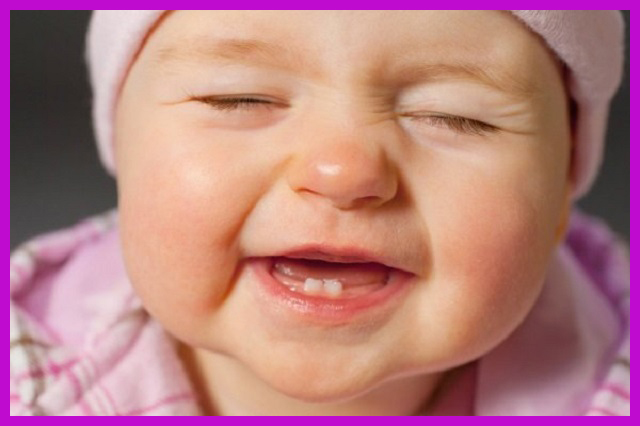 trẻ sơ sinh mọc răng giai đoạn nào